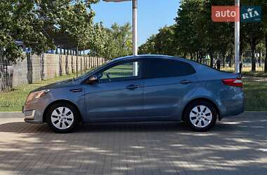 Седан Kia Rio 2013 в 