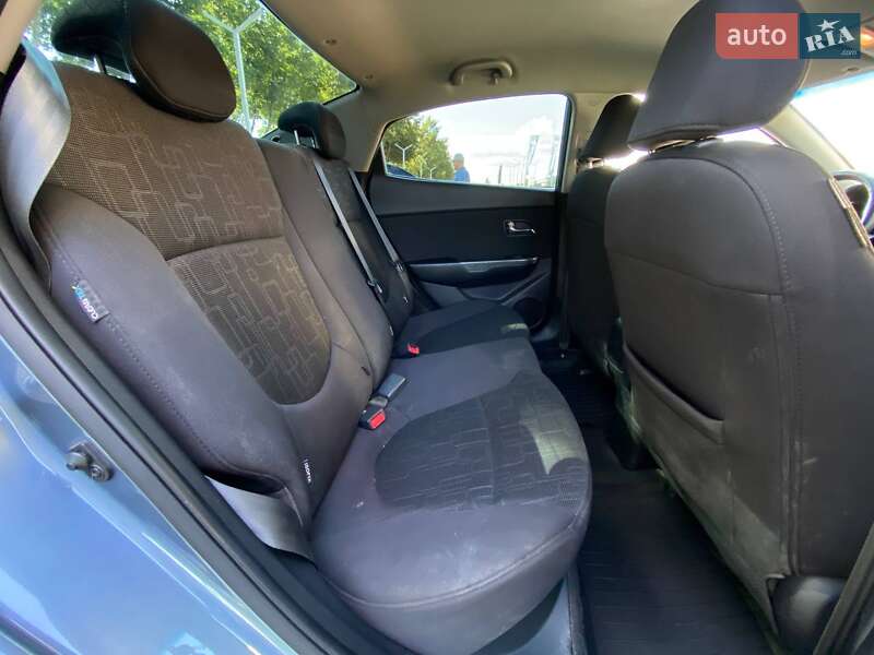 Седан Kia Rio 2013 в Днепре