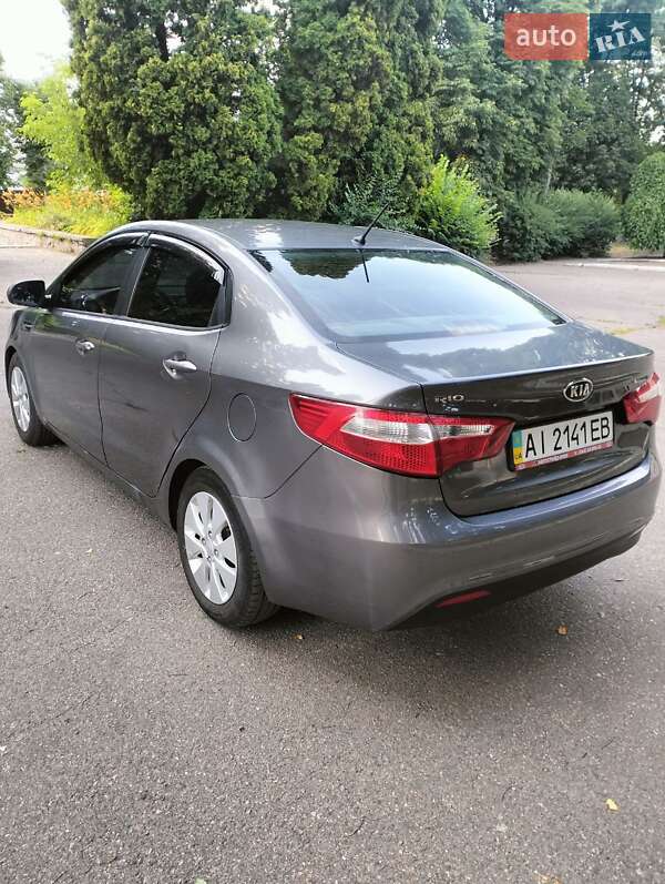 Седан Kia Rio 2012 в Смеле