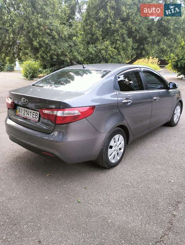 Седан Kia Rio 2012 в Смеле