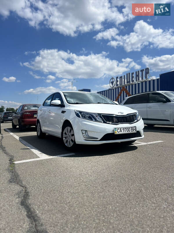 Седан Kia Rio 2012 в 