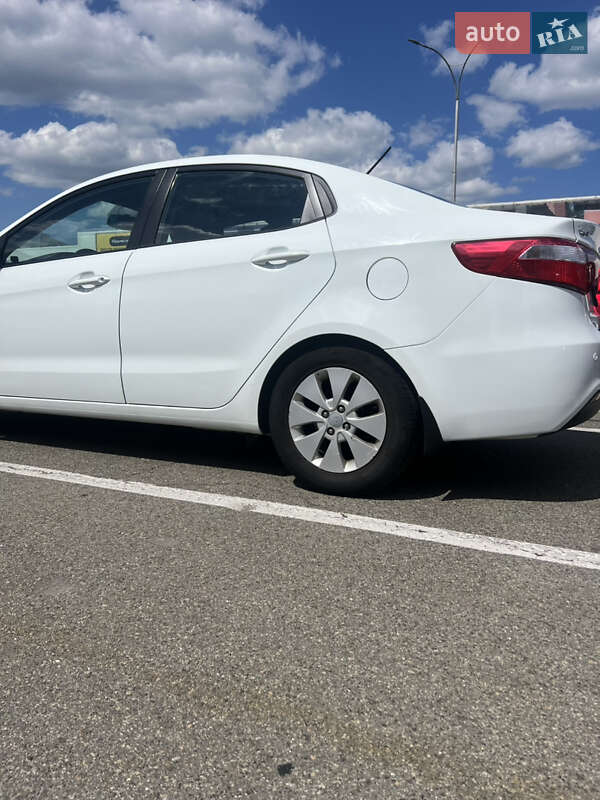 Седан Kia Rio 2012 в Киеве