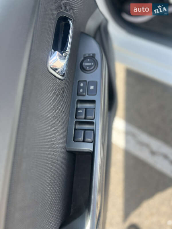 Седан Kia Rio 2012 в Киеве