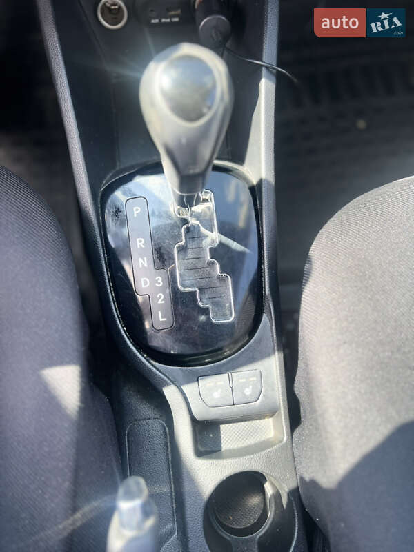 Седан Kia Rio 2012 в Киеве