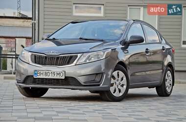 Седан Kia Rio 2011 в Сарнах