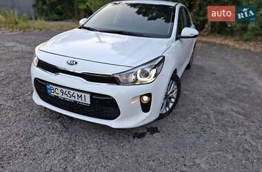 Хэтчбек Kia Rio 2017 в Львове