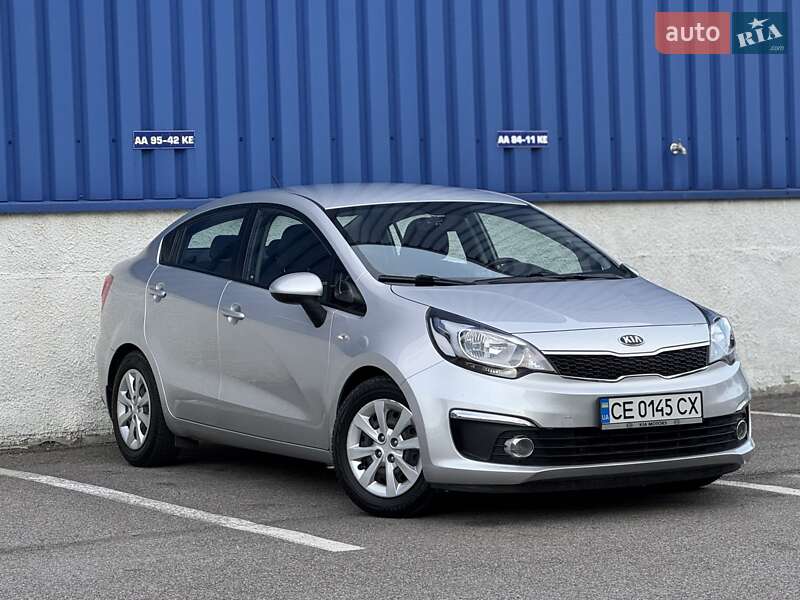 Седан Kia Rio 2015 в Львове