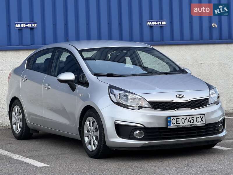 Седан Kia Rio 2015 в Львове