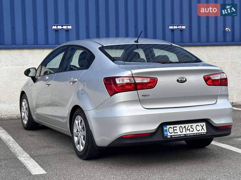 Седан Kia Rio 2015 в Львове