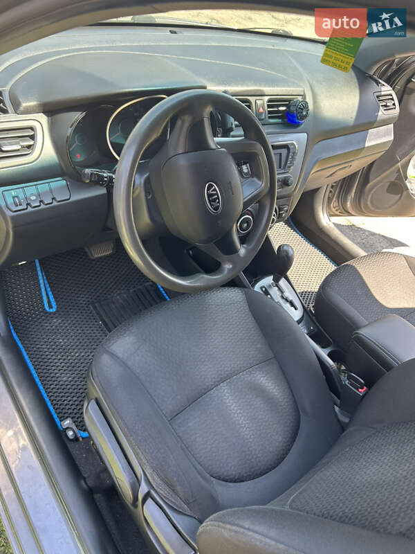 Седан Kia Rio 2012 в Лубнах