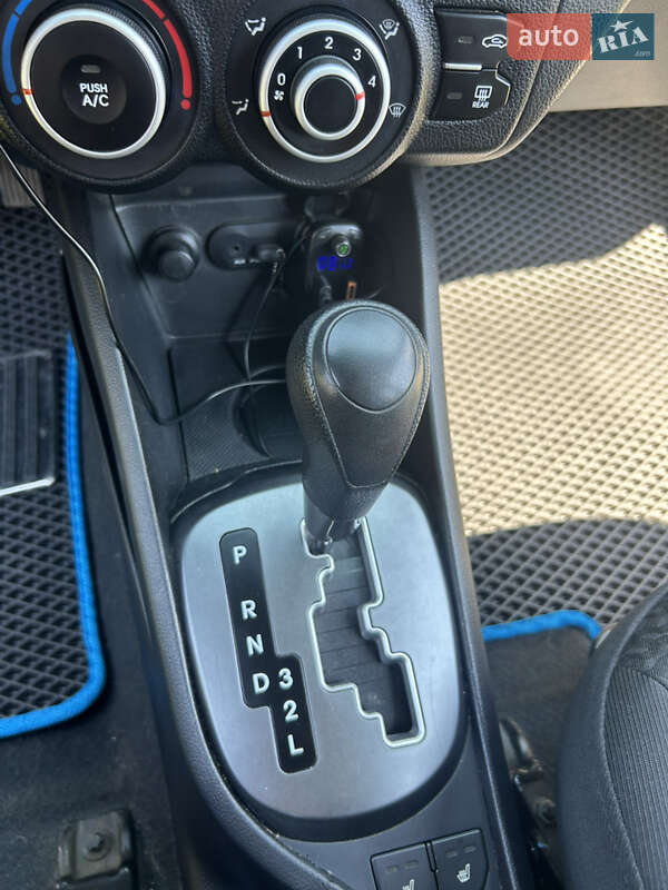 Седан Kia Rio 2012 в Лубнах