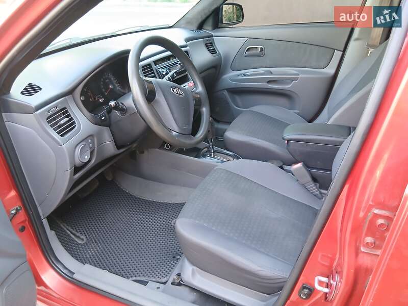 Седан Kia Rio 2007 в Николаеве