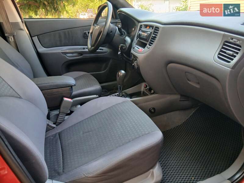 Седан Kia Rio 2007 в Николаеве