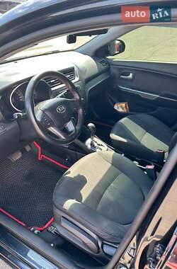 Седан Kia Rio 2013 в 