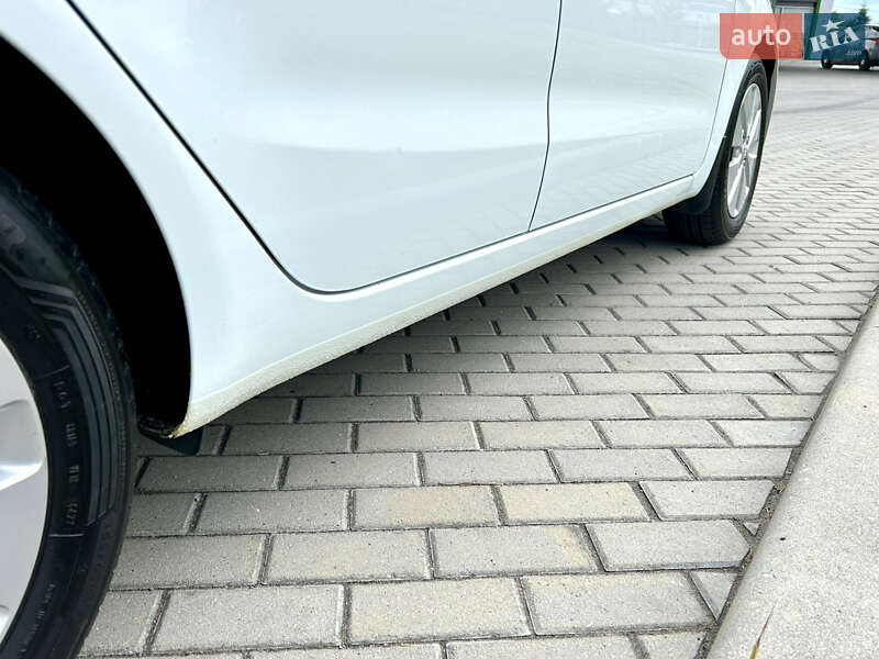 Хэтчбек Kia Rio 2012 в Белой Церкви