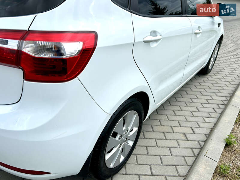 Хэтчбек Kia Rio 2012 в Белой Церкви
