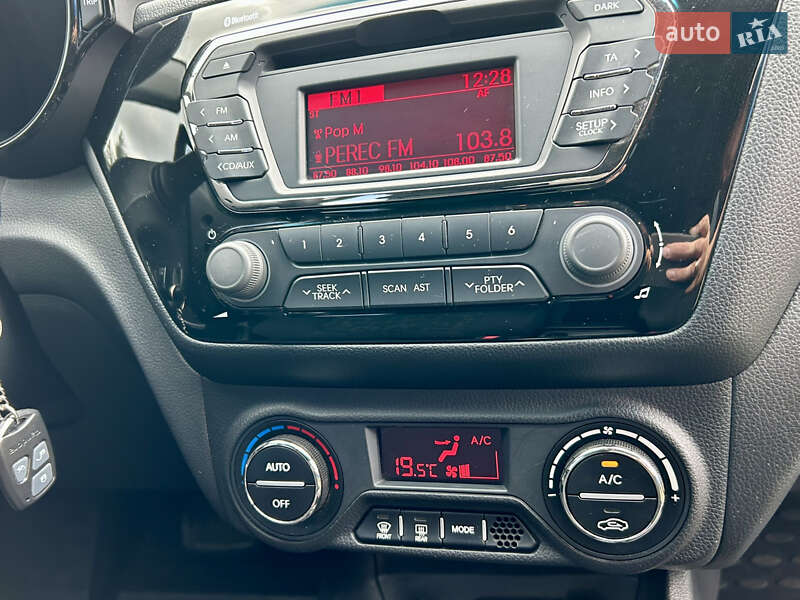 Хэтчбек Kia Rio 2012 в Белой Церкви