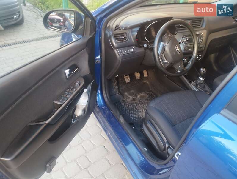 Седан Kia Rio 2012 в Львове