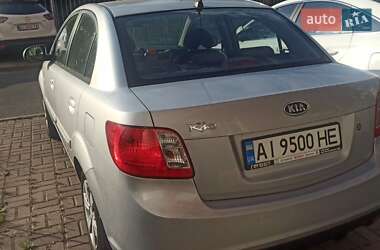 Седан Kia Rio 2010 в Києві