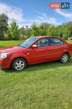 Хэтчбек Kia Rio 2011 в Черновцах