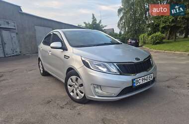 Седан Kia Rio 2012 в Нововолынске