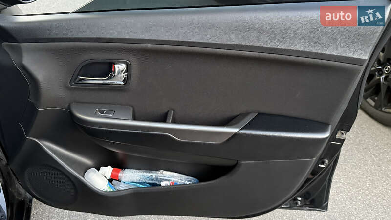 Седан Kia Rio 2013 в Киеве