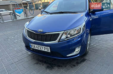 Хэтчбек Kia Rio 2012 в Киеве