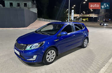 Хэтчбек Kia Rio 2012 в Киеве