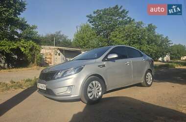 Седан Kia Rio 2013 в Николаеве