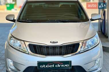Седан Kia Rio 2013 в 