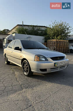 Седан Kia Rio 2003 в Одессе