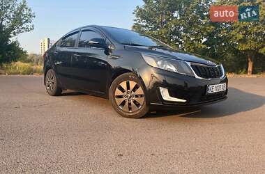 Седан Kia Rio 2013 в Кривом Роге