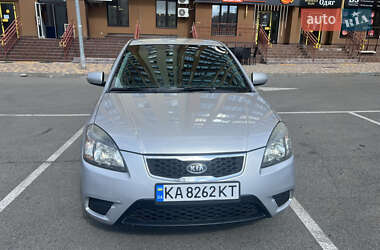 Седан Kia Rio 2011 в Вишневом