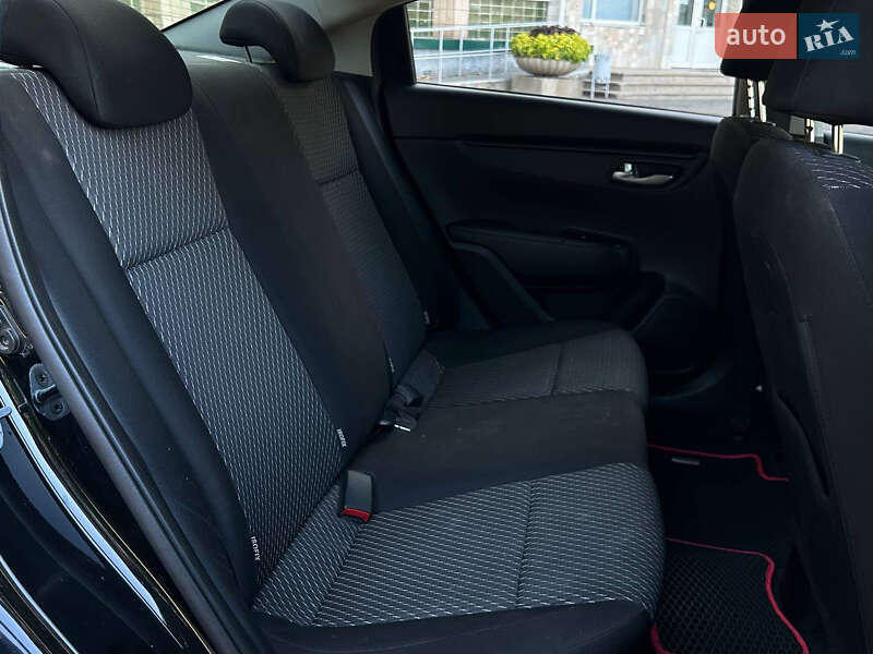 Седан Kia Rio 2018 в Миколаєві