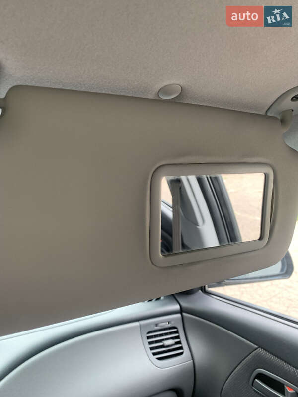 Хетчбек Kia Rio 2009 в Рівному