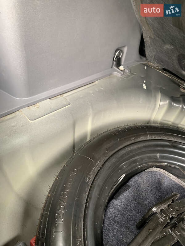 Хетчбек Kia Rio 2009 в Рівному