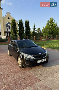 Седан Kia Rio 2013 в Обухове