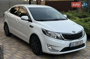 Седан Kia Rio 2014 в Дніпрі