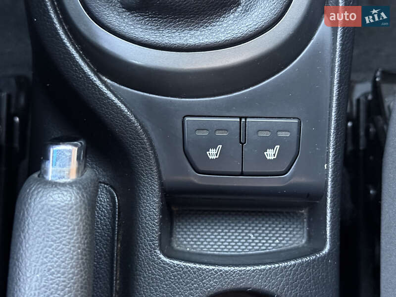 Седан Kia Rio 2014 в Дніпрі