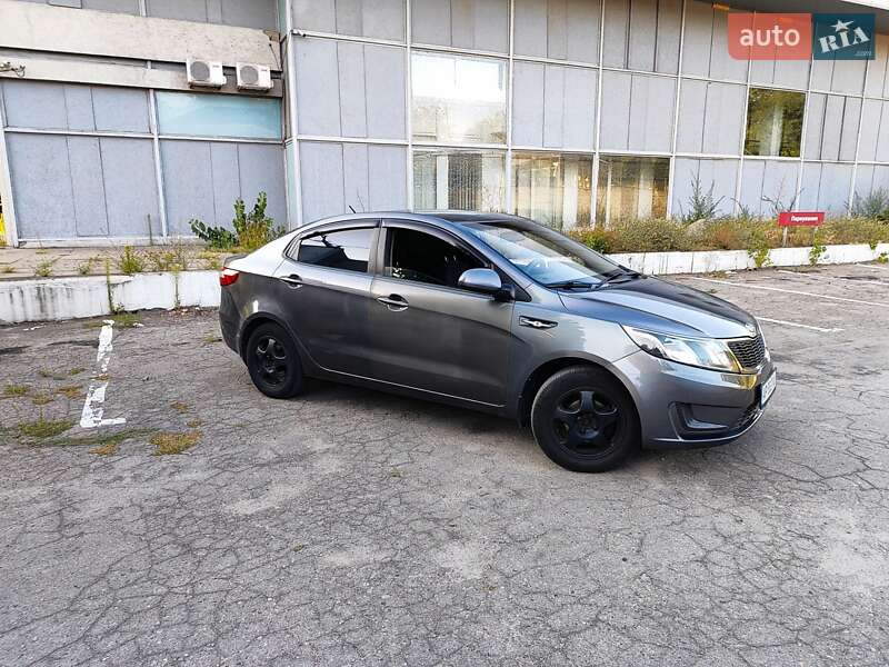 Седан Kia Rio 2012 в Запорожье
