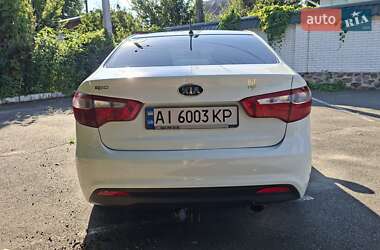 Седан Kia Rio 2011 в 