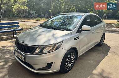 Седан Kia Rio 2012 в Кривому Розі