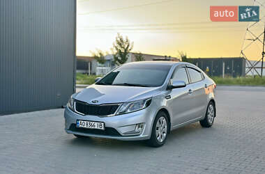 Седан Kia Rio 2011 в Мукачево