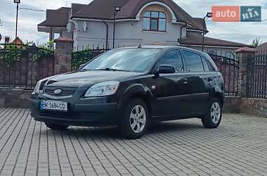 Хэтчбек Kia Rio 2009 в Сарнах