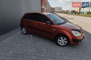 Хетчбек Kia Rio 2008 в Хмельницькому