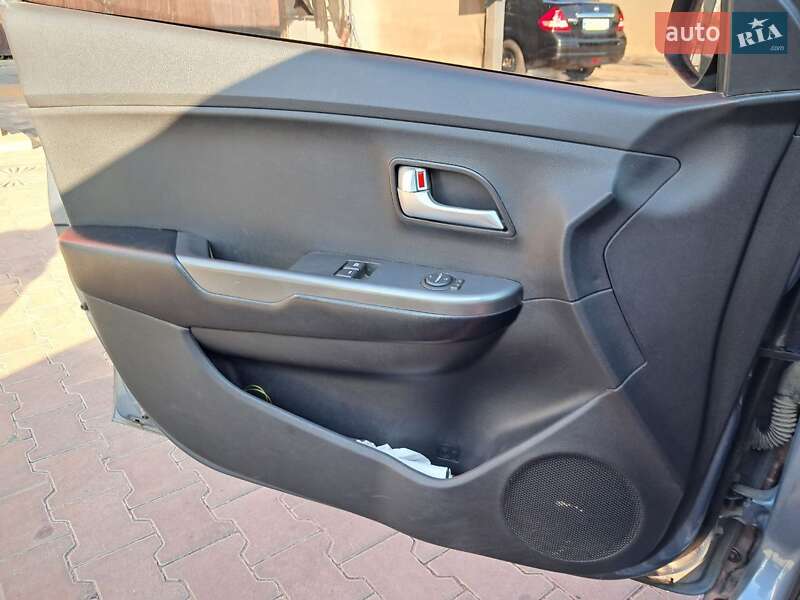 Седан Kia Rio 2013 в Сумах