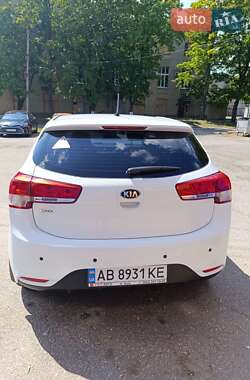 Хэтчбек Kia Rio 2016 в 