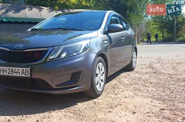 Седан Kia Rio 2011 в Кривому Розі