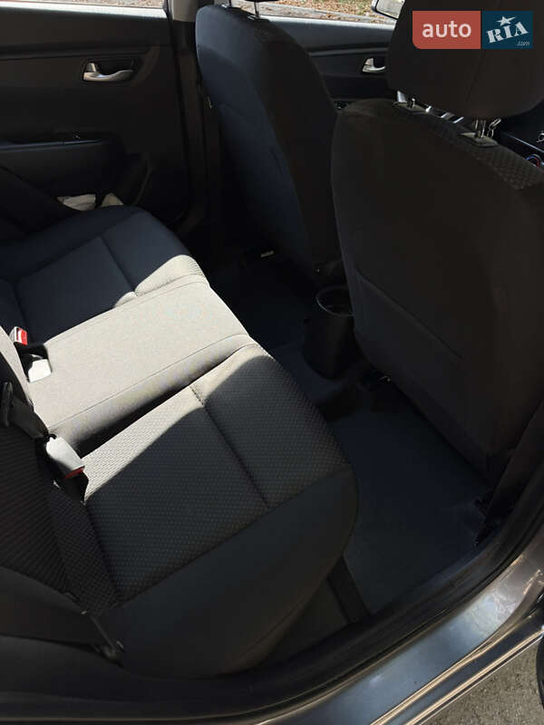 Седан Kia Rio 2021 в Киеве фото 14 Седан Kia Rio 2021 в Киеве