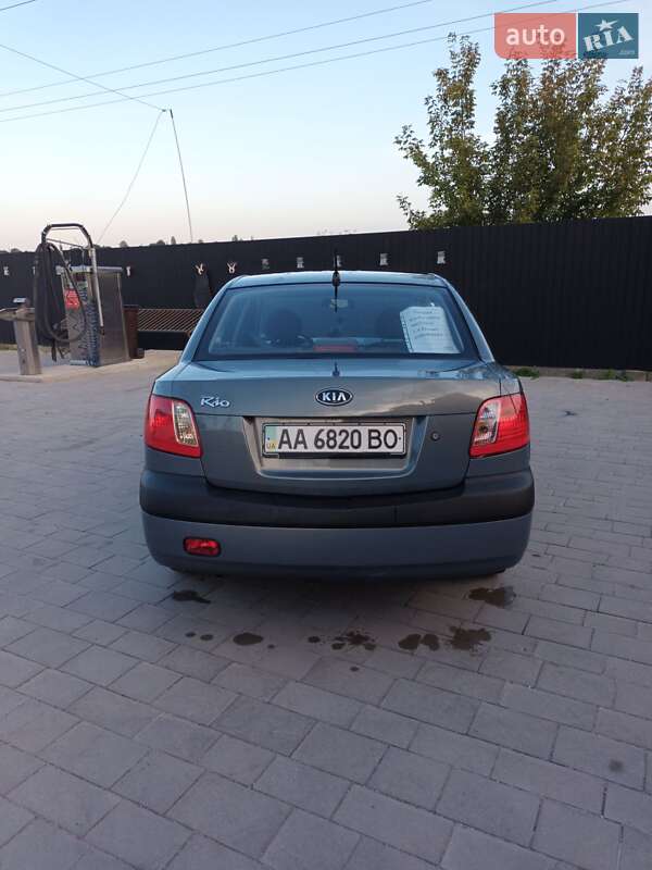 Седан Kia Rio 2006 в Тернополе